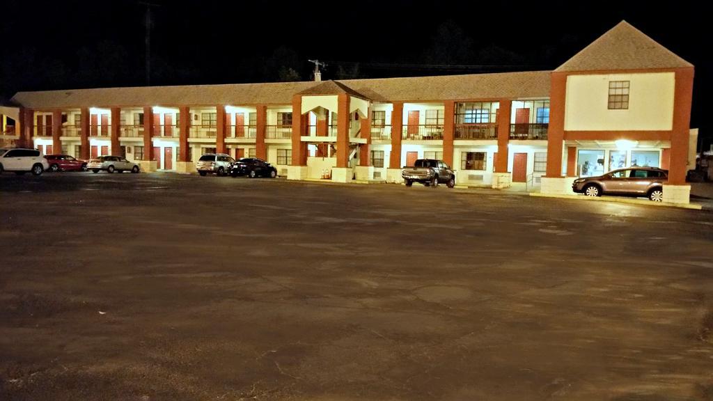 Budget Inn Of Jasper Exterior photo